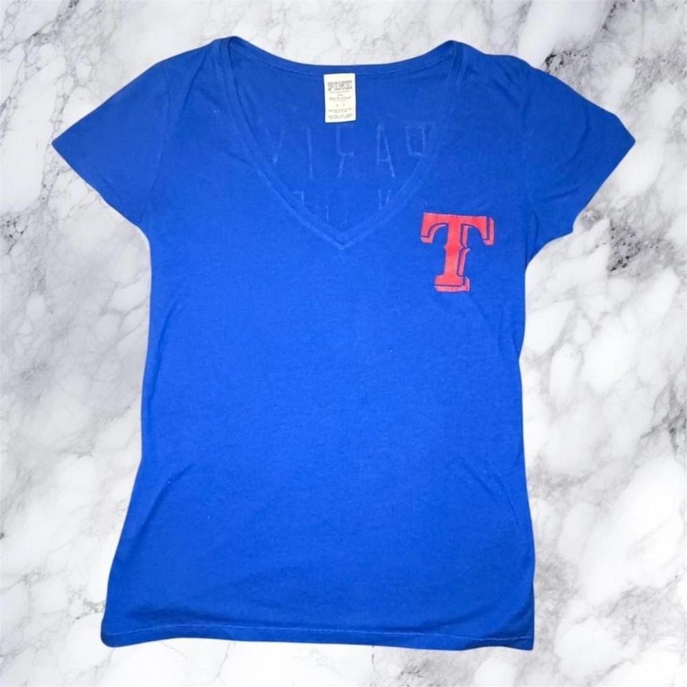 Rare Victoria's Secret PINK Blue Party‎ in the Outfield V Neck Tee Size Small